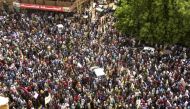 Sudanese protesters march in a mass demonstration against the country's ruling generals in the capital Khartoum's twin city of Omdurman on June 30, 2019. / AFP / Ahmed MUSTAFA 