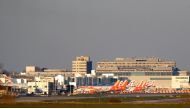 FILE PHOTO: Easyjet and British Airways planes are pictured at Gatwick airport as the spread of the coronavirus disease (COVID-19) continues, Gatwick Airport, Britain, March 23, 2020. REUTERS/Peter Nicholls/File Photo
