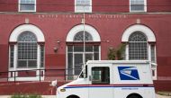 FILE PHOTO: A U.S. Postal Service (USPS) post office in Philadelphia, Pennsylvania, U.S. August 14, 2020. REUTERS/Rachel Wisniewski/File Photo
