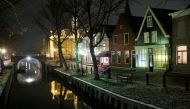 View of a canal at night in Edam-Volendam near Amsterdam, Netherlands February 10, 2017. REUTERS/Francois Lenoir/File Photo