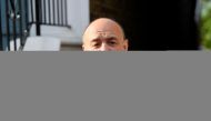 FILE PHOTO: Former special advisor to British Prime Minister Boris Johnson, Dominic Cummings, speaks to members of the media outside of his house, in London, Britain, May 4, 2021. REUTERS/Toby Melville/File Photo
