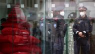 Police stand at the entrance of Palais Coburg, the site of a meeting of the Joint Comprehensive Plan of Action (JCPOA), in Vienna, Austria, November 29, 2021. Reuters/Lisi Niesner