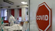 Medical staff members treat patients inside the coronavirus disease (COVID-19) ward at the Interior Ministry Hospital in Warsaw, Poland, November 8, 2021. REUTERS/Kacper Pempel

