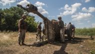 Ukrainian servicemen prepare a D-30 howitzer for fire near a frontline in Mykolaiv region, as Russia's attack on Ukraine continues, Ukraine August 13, 2022. Reuters/Oleksandr Ratushniak
