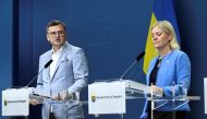 Ukrainian Foreign Minister Dmytro Kuleba and Swedish Prime Minister Magdalena Andersson attend a news conference in Stockholm, Sweden, August 29, 2022. TT News Agency/ Jessica Gow via REUTERS