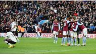 Aston Villa players celebrate after their 3-1 EPL defeat of Manchester United at Villa Park, Birmingham, Britain, on November 6, 2022.  REUTERS/Carl Recine