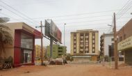 A picture taken on April 30, 2023, shows a closed branch of a bank in the Sudanese capital Khartoum. (Photo by AFP)
