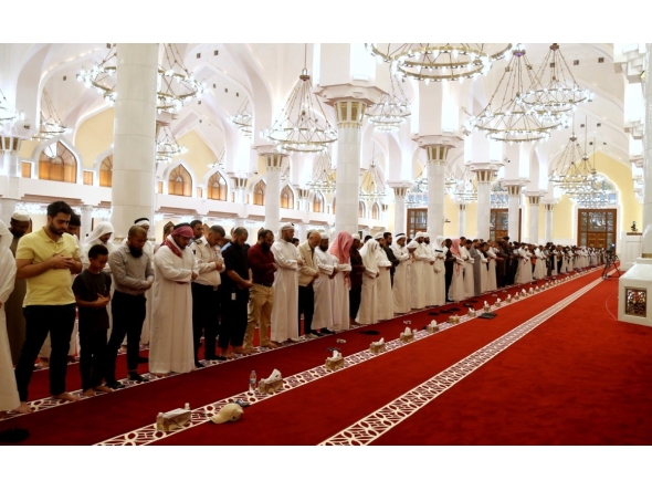 Worshippers performed the Eclipse Prayer (Salat al-Khusuf) following Isha prayer this evening, September 7, 2025. Photo by Oussama Zerrougui / The Peninsula