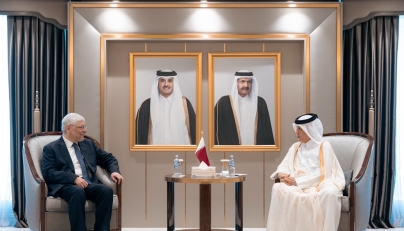 Minister of State for Foreign Affairs H E Sultan bin Saad Al Muraikhi with Ambassador of Iraq H E Mohammed Jaafar Mohammed Baqir Al Sadr