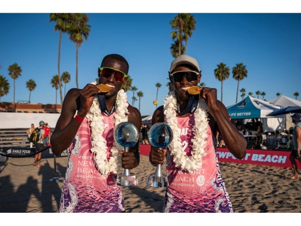 Qatar's Cherif Younousse and Ahmed Tijan celebrate after winning the Newport Beach Elite title.
