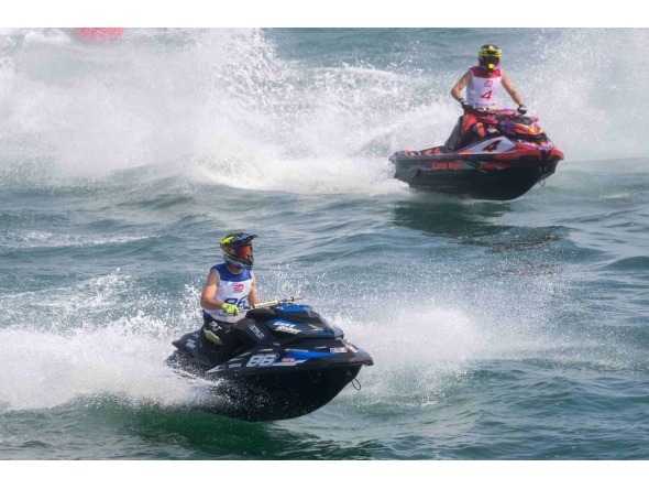 Francois Medori and Jeremy Perez in Runabout GP1 action.