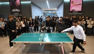 Italy's Jannik Sinner (L) plays table tennis with Spain's Carlos Alcaraz (R) during a welcome event in Seoul on January 9, 2026, ahead of their tennis exhibition match. (Photo by Jung Yeon-je / AFP)