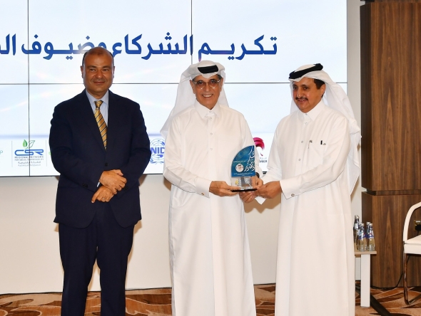 Minister of State, Chairman of Qatar National Library, and International Ambassador for Social Responsibility, H E Dr. Hamad bin Abdulaziz Al Kuwari; Chairman of Qatar Chamber, Sheikh Khalifa bin Jassim Al Thani; and Secretary-General of the Union of Arab Chambers, Dr. Khaled Hanafy during the conference.