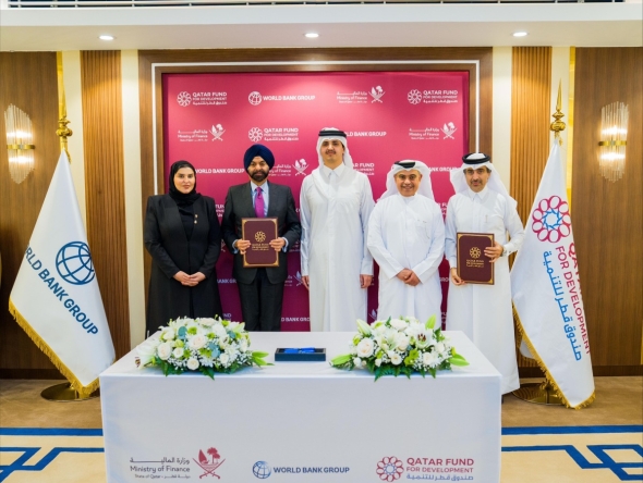 Minister of Finance H E Ali bin Ahmed Al Kuwari, Minister of State for International Cooperation H E Dr. Mariam bint Ali bin Nasser Al Misnad, President of the World Bank Group H E Ajay Banga, Chairperson of QFFD H E Sheikh Thani bin Hamad Al-Thani and Director General at QFFD Fahad Hamad Al Sulaiti during the event.