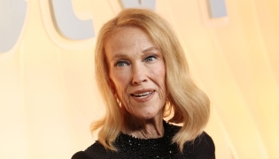 (FILES) US-Canadian actress Catherine O'Hara arrives for Apple TV+'s Primetime Emmy Party in West Hollywood, California, on September 14, 2025. (Photo by Michael Tran / AFP)