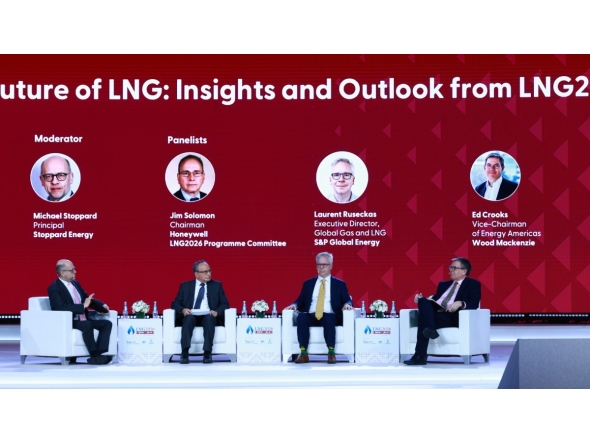 Panelists exchanging ideas during the panel discussion, yesterday. PIC: Rajan Vadakkemuriyil