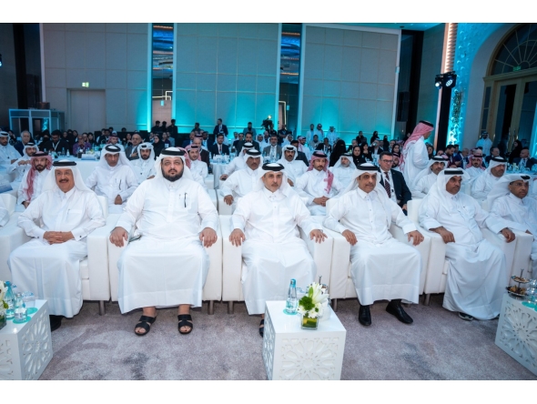 Minister of Environment and Climate Change H E Dr. Abdullah bin Abdulaziz bin Turki Al Subaie with officials and participants during the symposium.