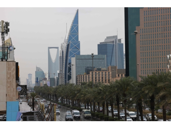 Vehicles drive along the King Fahad road, a principal transport arteries that links the city's southern and northern districts, in the Saudi capital Riyadh on March 3, 2026. (Photo by Fayez Nureldine / AFP)
 