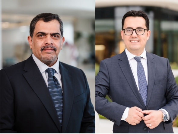 Dr. Mohamed Al-Ateeq (L) and Dr. Fatih Mehmet Gul