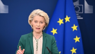 European Commission President Ursula von der Leyen addresses a statement about the EU digital age verification app in Brussels on April 15, 2026. (Photo by Nicolas TUCAT / AFP)