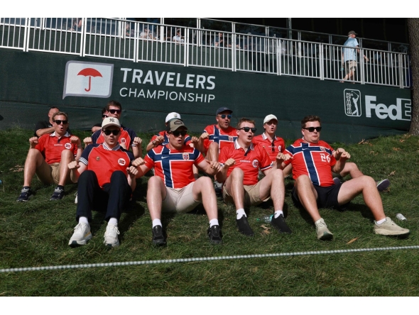 Spectators supporting Viktor Hovland of Norway cheer on the 18th green during the first round of the Travelers Championship 2026 at TPC River Highlands on June 25, 2026 in Cromwell, Connecticut. Andrew Redington/Getty Images/AFP 