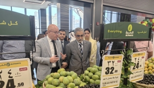 Ambassador of Pakistan to Qatar H E Muhammad Aamer during the launch of Pakistan Fruit Festival at almeera.
