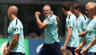 Norway's forward #09 Erling Braut Haaland takes part in a training session at the Inter Miami CF Training Facility in Fort Lauderdale on July 9, 2026, during the 2026 World Cup football tournament. (Photo by PATRICIA DE MELO MOREIRA / AFP)