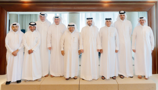 Minister of Public Health H E Mansoor bin Ebrahim Al Mahmoud  and Qatar Businessmen Association  Chairman H E Sheikh Faisal bin Qassim Al Thani with other officials. 