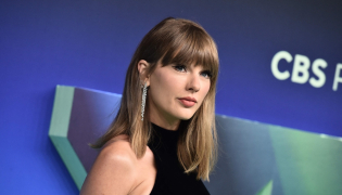 US singer-songwriter Taylor Swift attends the MTV Video Music Awards at the Peacock Theater in Los Angeles, California on September 27, 2026. (Photo by Lisa O'CONNOR / AFP)