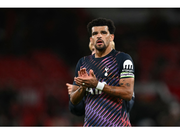 Tottenham Hotspur's English striker #19 Dominic Solanke applauds fans, on October 10, 2026. The game finished 1-1. (Photo by Paul Ellis / AFP) 