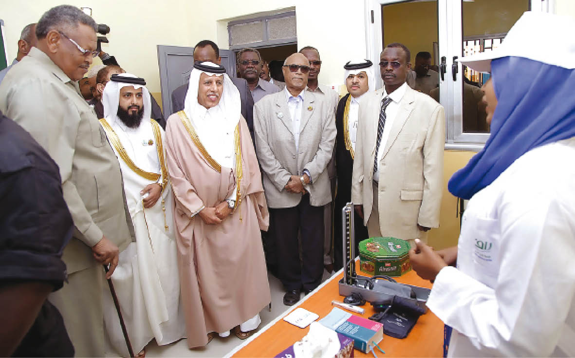 A delegation from Qatar led by Deputy Prime Minister and Minister of State for Cabinet Affairs, H E Ahmed bin Abdullah bin Zaid Al Mahmoud, visiting a health centre at a services complex built by RAF in collaboration with Qatar Development Fund in Darfur.