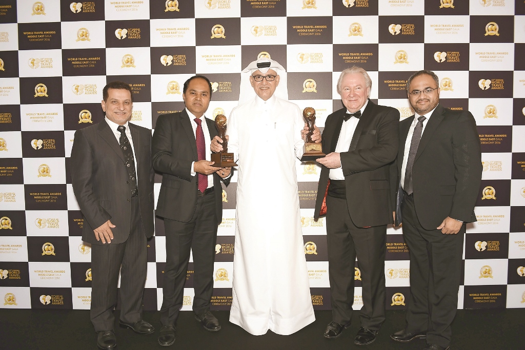 Regency Travel & Tours’ CEO Tareq Abdullatif Taha receiving the award at a function in Dubai.