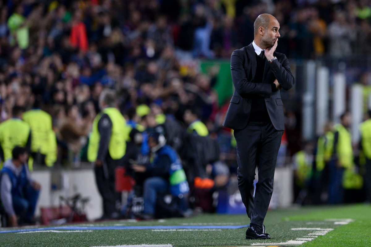 Manchester City's Spanish coach Pep Guardiola looks on during the UEFA Champions League football match FC Barcelona vs Manchester City at the Camp Nou stadium in Barcelona on October 19, 2016. (AFP / JOSEP LAGO)