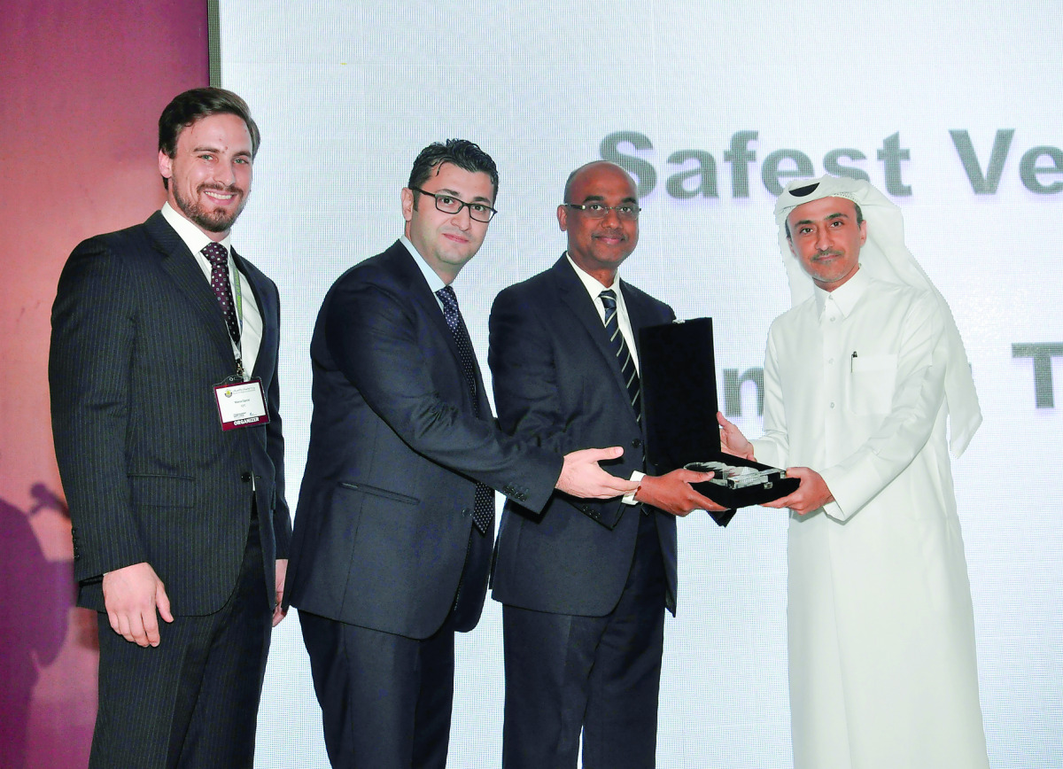AAB and Toyota officials receiving the award.