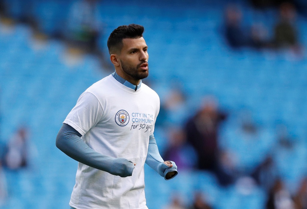Manchester City's Sergio Aguero warms up before the match. Reuters / Phil Noble