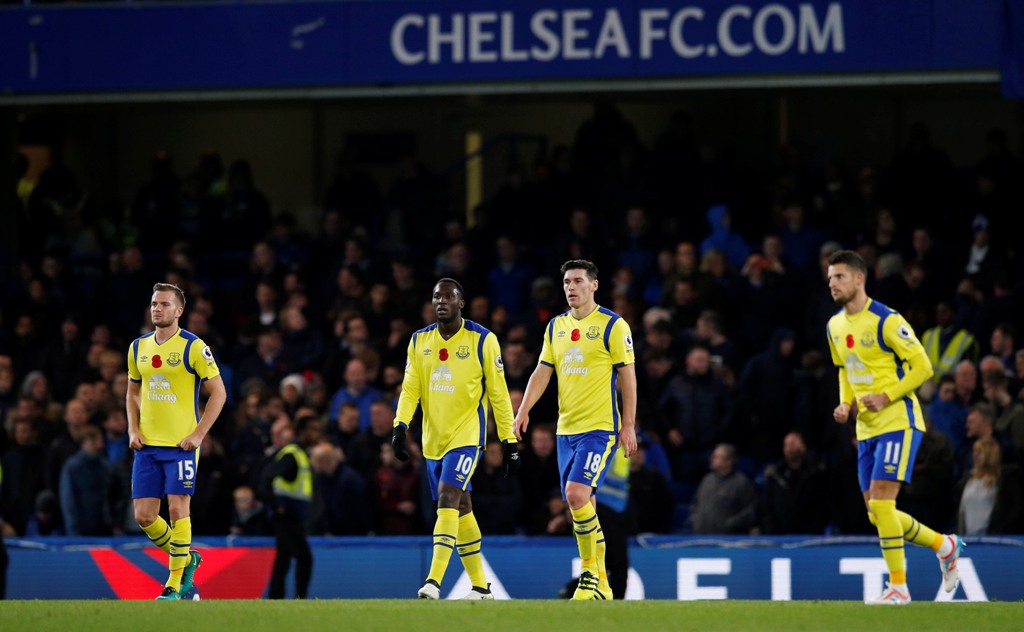 Everton's Tom Cleverley, Romelu Lukaku, Gareth Barry and Kevin Mirallas looks dejected after Chelsea's third goal Action Images via Reuters / Andrew Couldridge Livepic EDITORIAL USE ONLY. No use with unauthorized audio, video, data, fixture lists, club/le