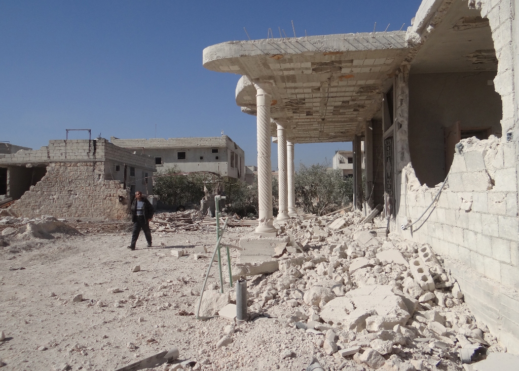 ALEPPO, SYRIA - NOVEMBER 05: Destroyed buildings are seen after the war crafts belonging to the Russian Army carried out airstrikes with parachute mines on the Atarib town of Aleppo, Syria on November 05, 2016. ( Ahmed Hasan Ubeyd - Anadolu Agency )