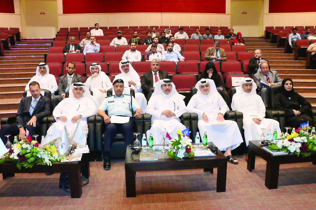 Officials and participants at the workshop. 