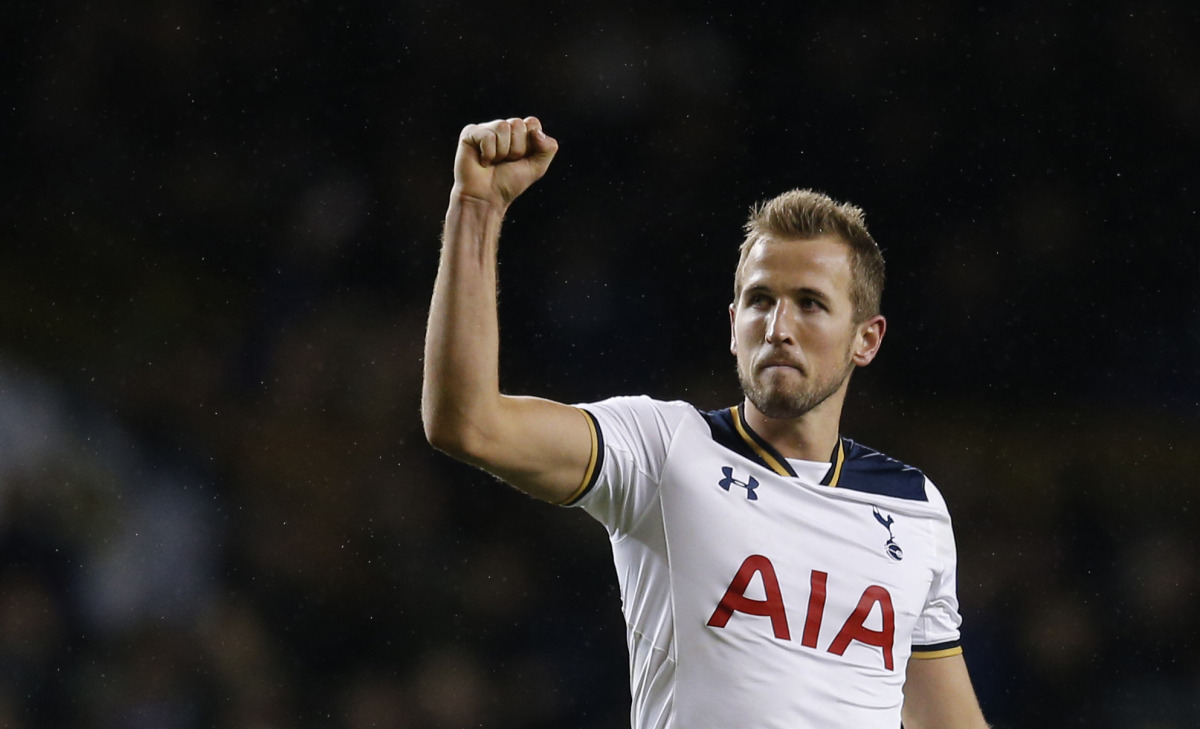 Tottenham Hotspur v West Ham United - Premier League - White Hart Lane - 19/11/16 Tottenham's Harry Kane celebrates after the match. Action Images via Reuters / Andrew Couldridge Livepic