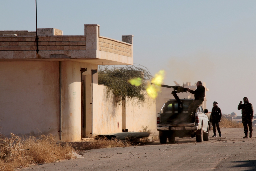 Syrian oppositions attack positions of the Assad Regime forces near the Beyanun village of Aleppo, Syria on November 27, 2016 ( Mahmuod Faisal - Anadolu Agency )
