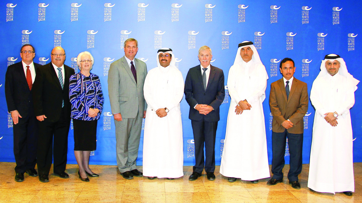 Ministers as well as members of CNA-Q’s Joint Oversight Board in May 2016.