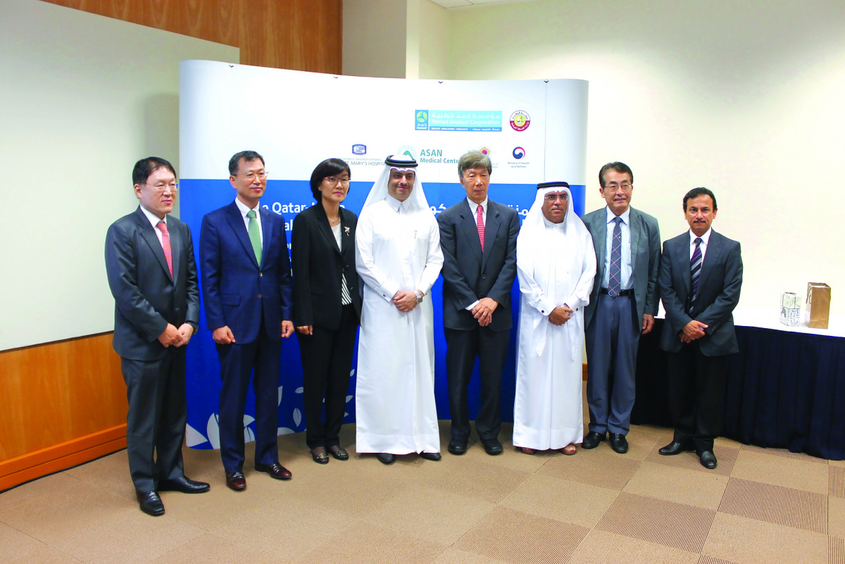 Ministry of Public Health and South Korean officials at the medical forum.