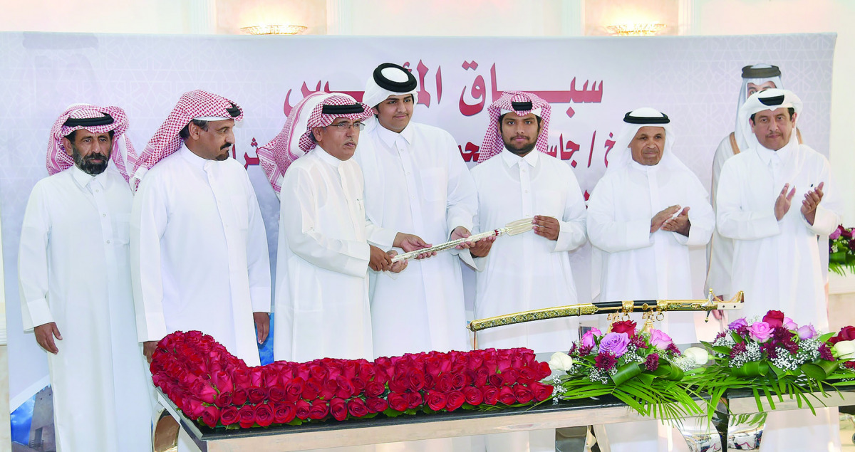 H E Sheikh Qa'qa bin Hamad Al Thani yesterday honoured the winners of the Founder Sheikh Jassim bin Mohammed bin Thani Hejin Camel Race, which took place at Al Shahaniya Camel Racetrack. Sheikh Qa'qa awarded the golden sword to Mohammed Rashid Al Ketbi, o
