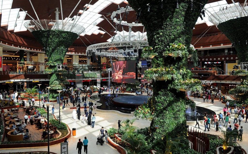 Local standup comedian Hamad Al Amari and Qatari singer Fahad Al Kubaisi will be at Mall of Qatar for the opening night of month-long Shop Qatar festival.  