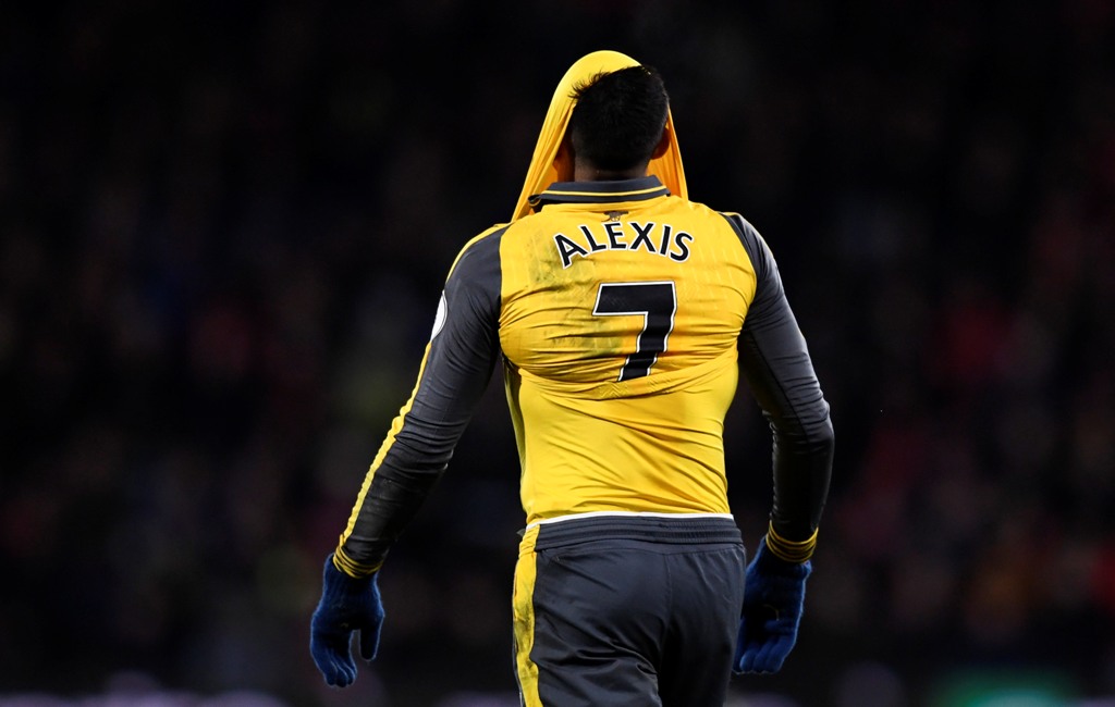 Arsenal's Alexis Sanchez looks dejected Reuters / Dylan Martinez
