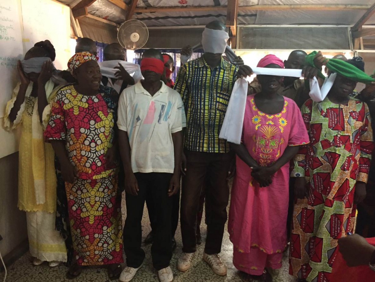 Christians and Muslims participate in a trauma healing workshop in Bangui, Central African Republic, December 21, 2016. Thomson Reuters Foundation/Zack Baddorf