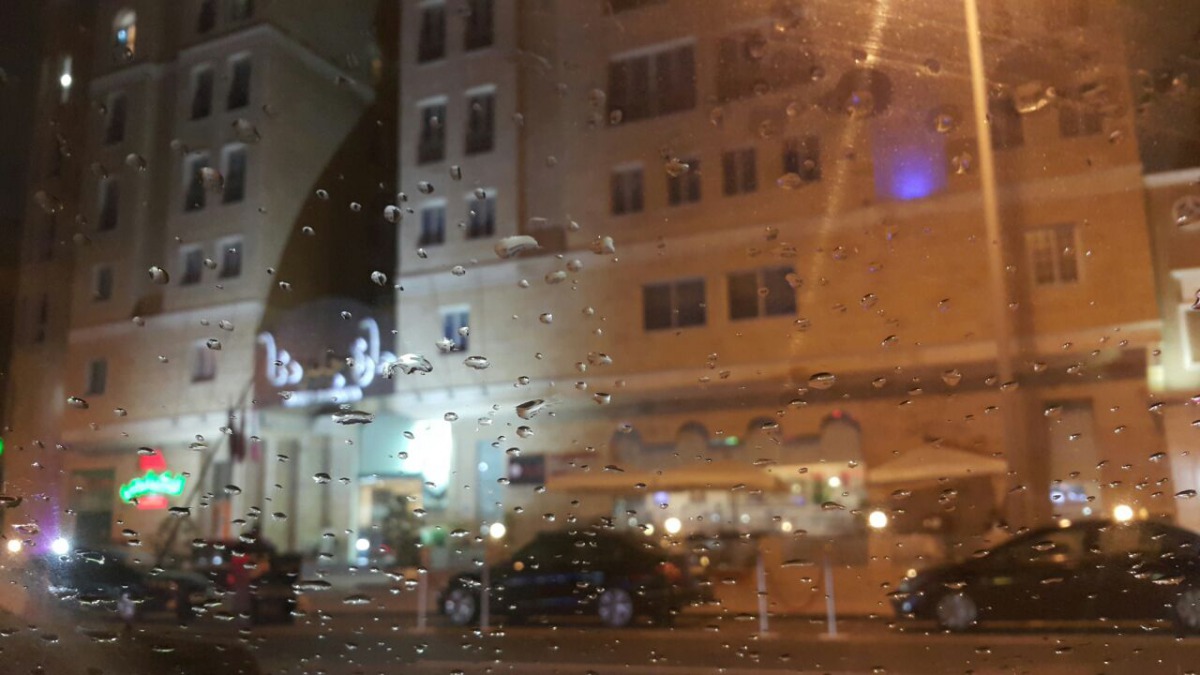 Raindrops on a car window in Al Sadd. (photo: Abdul basit)