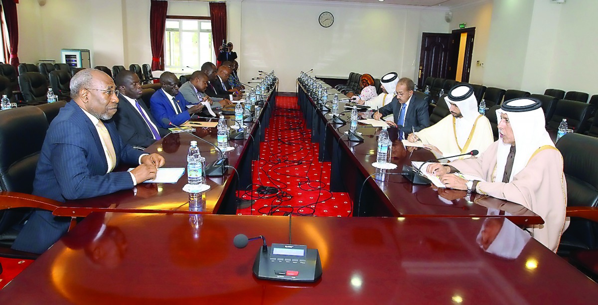 Deputy Prime Minister and Minister of State for Cabinet Affairs H E Ahmed bin Abdullah bin Zaid Al Mahmoud and Qatari delegation with President Yoweri Museveni and other officials of Uganda in Kampala yesterday.