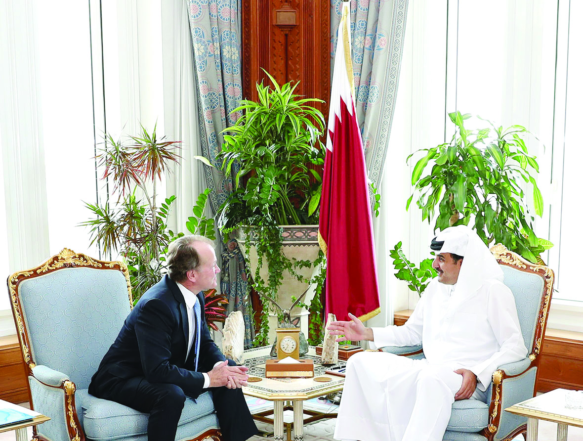 Emir H H Sheikh Tamim bin Hamad Al Thani met at Emiri Diwan with Chairman and Chief Executive Officer of Cisco Systems Inc, John T Chambers, and his accompanying delegation, who called upon the Emir to greet him on the occasion of their visit to Qatar. Ta