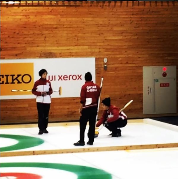 Qatar women's curling team (Photo: @trader_mart/instagram)